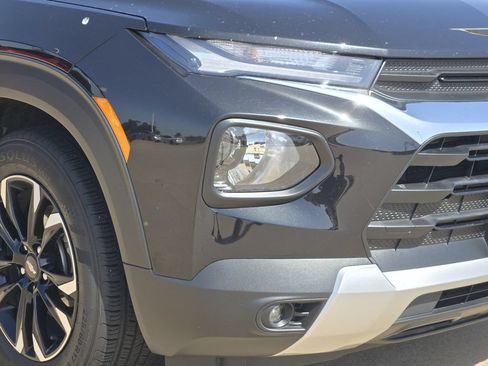 Used 2023 Chevrolet TrailBlazer LT FWD image 29