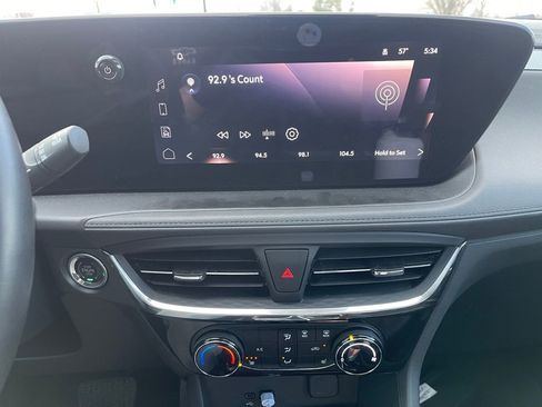 Certified 2025 Buick Encore GX Sport Touring w/ Advanced Technology Package image 8