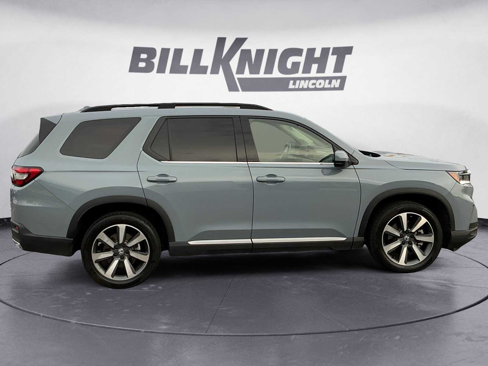 Used 2024 Honda Pilot Elite image 7