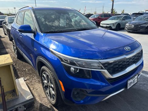Used 2021 Kia Seltos EX AWD/4WD image 3