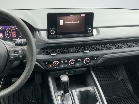 Used 2023 Honda Accord EX image 15