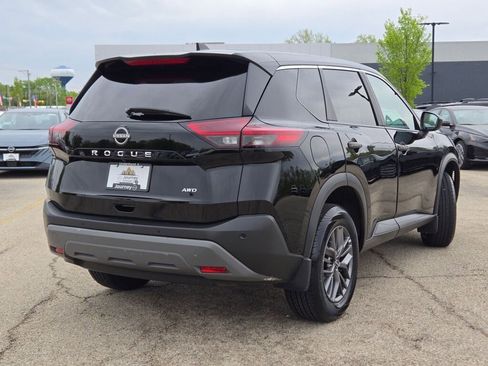 Used 2023 Nissan Rogue S AWD/4WD image 10