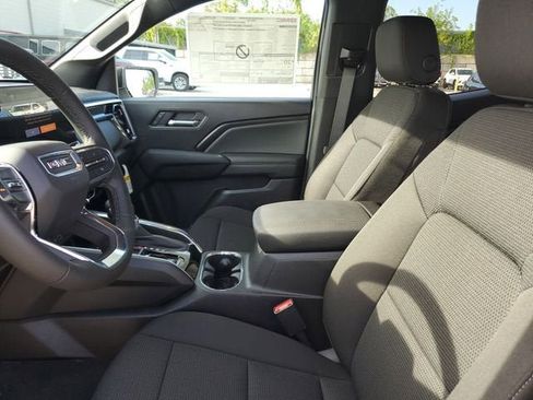 New 2025 GMC Canyon Elevation w/ Convenience Package image 19