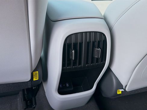 New 2026 Hyundai Kona Limited AWD/4WD image 18