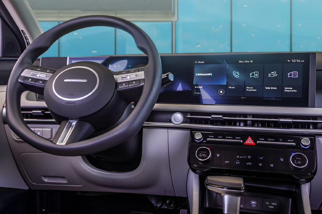 New 2026 Hyundai Tucson SEL FWD image 12