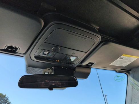 New 2025 Ford Bronco 4-Door image 19