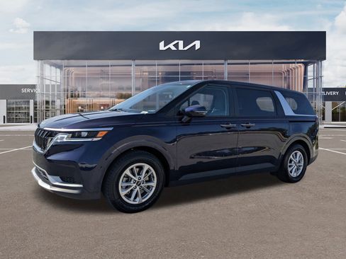 Certified 2023 Kia Carnival LX image 6