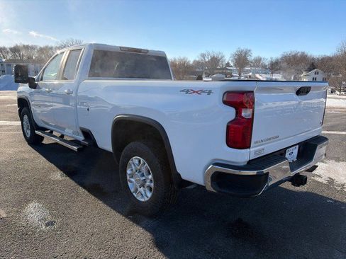 Used 2024 Chevrolet Silverado 3500 LT w/ Convenience Package image 3