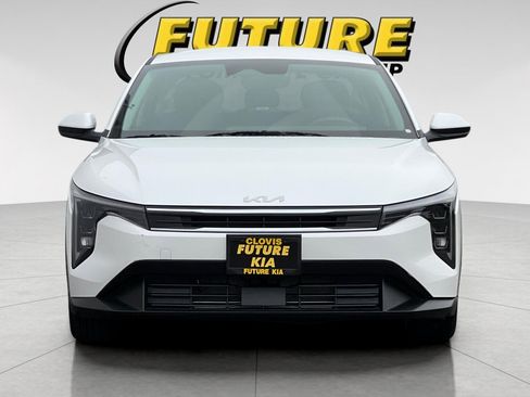 Used 2025 Kia K4 LXS image 9