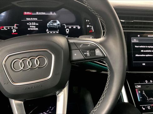 Used 2022 Audi Q8 Prestige AWD/4WD image 21