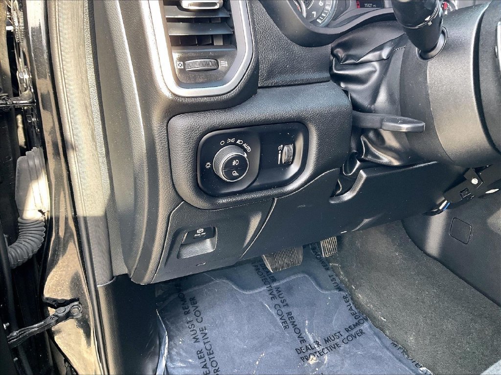 Used 2024 RAM 1500 Big Horn AWD/4WD image 25
