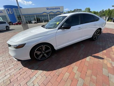 Certified 2024 Honda Accord Sport image 29