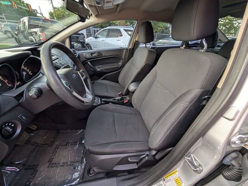 Used 2018 Ford Fiesta SE image 15