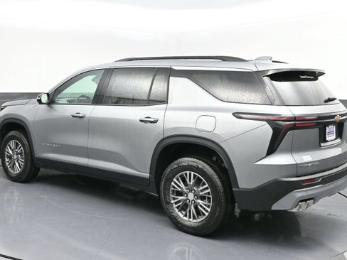 New 2026 Chevrolet Traverse LT FWD image 5