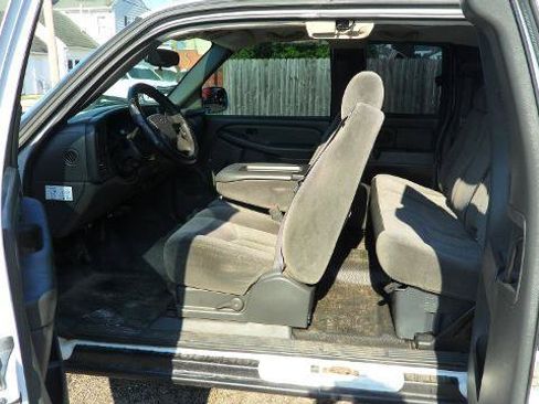 Used 2006 Chevrolet Silverado 1500 W/T RWD image 13