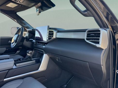 Certified 2025 Toyota Sequoia Limited image 30