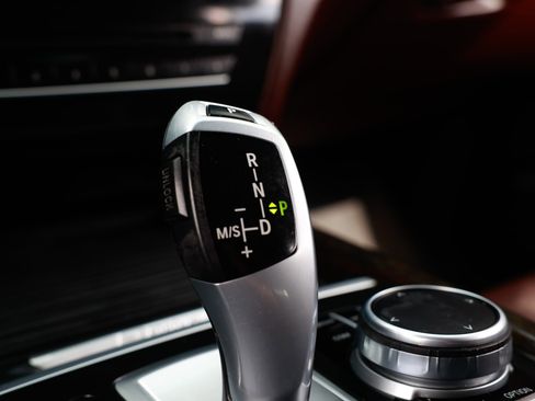 Used 2017 BMW X5 xDrive40e image 49