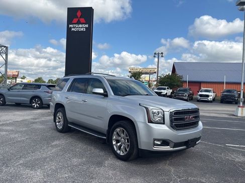 Used 2016 GMC Yukon SLT w/ Open Road Package AWD/4WD image 1