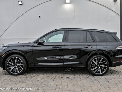 Used 2025 Lincoln Aviator Black Label w/ Jet Appearance Package image 4
