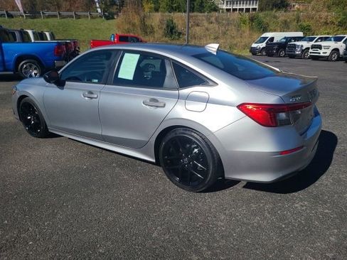 Used 2023 Honda Civic Sport image 3