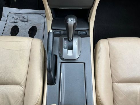 Used 2010 Honda Crosstour EX-L image 18
