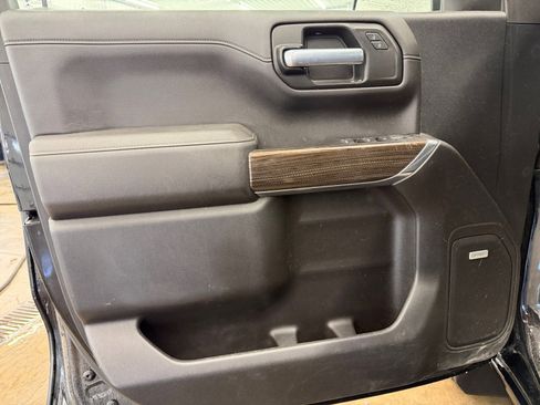 Used 2021 Chevrolet Silverado 1500 LT Trail Boss w/ Convenience Package II AWD/4WD image 21