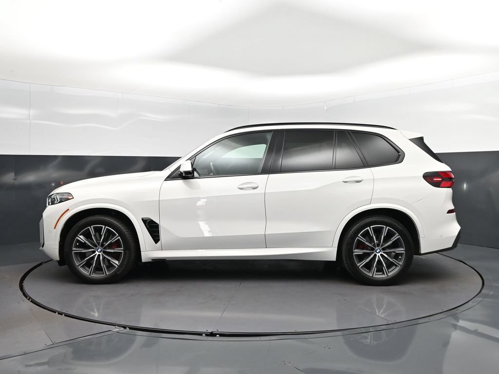 Used 2026 BMW X5 sDrive40i w/ M Sport Package RWD image 4