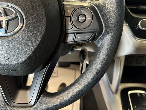 Used 2023 Toyota Corolla Cross L AWD/4WD image 10