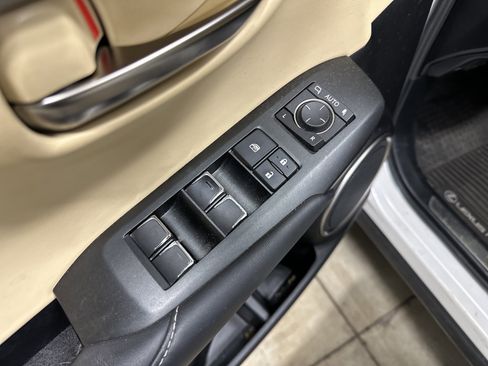 Used 2018 Lexus NX 300h AWD w/ Luxury Package image 15