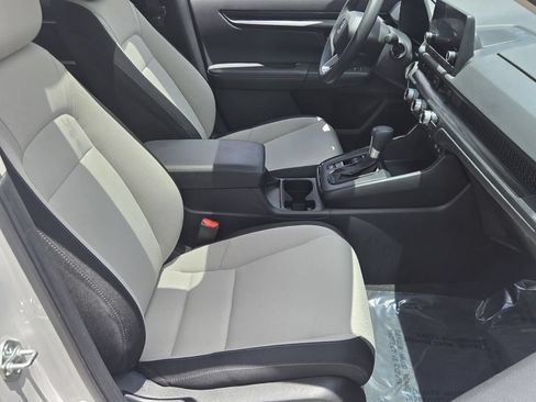 Certified 2025 Honda CR-V EX image 16