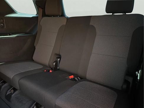 Used 2022 Chevrolet Traverse LT FWD image 10