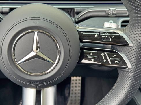 Used 2024 Mercedes-Benz GLS 450 4MATIC image 24