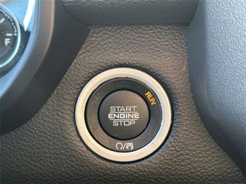 Certified 2023 RAM 1500 Laramie image 37