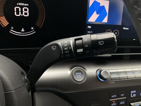 Used 2025 Hyundai Kona SEL FWD image 36