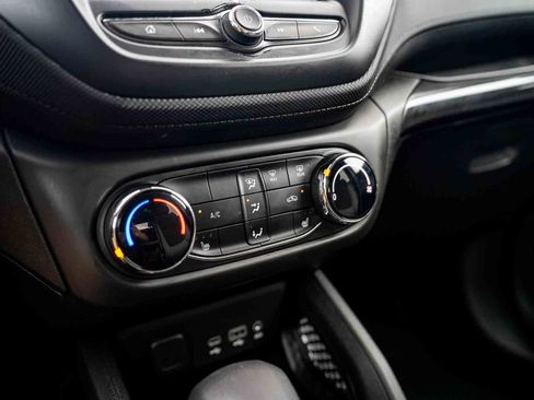 Used 2023 Chevrolet TrailBlazer LT FWD image 20