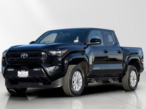Used 2024 Toyota Tacoma SR5 image 8