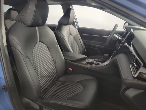 Used 2023 Toyota Camry SE w/ Convenience Package FWD image 16