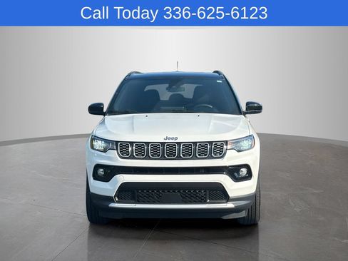 Used 2025 Jeep Compass Limited AWD/4WD image 8