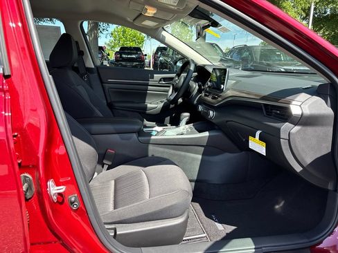 New 2026 Nissan Altima 2.5 SV FWD image 16