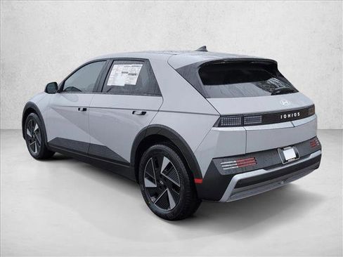 New 2026 Hyundai Ioniq 5 SE image 9