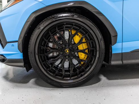 Used 2023 Lamborghini Urus Performante AWD/4WD image 14