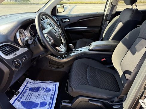 Used 2018 Dodge Journey SE w/ Popular Equipment Group image 12