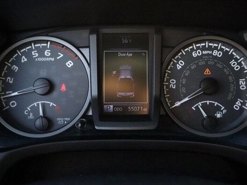 Used 2017 Toyota Tacoma TRD Off-Road w/ Tow Package image 19