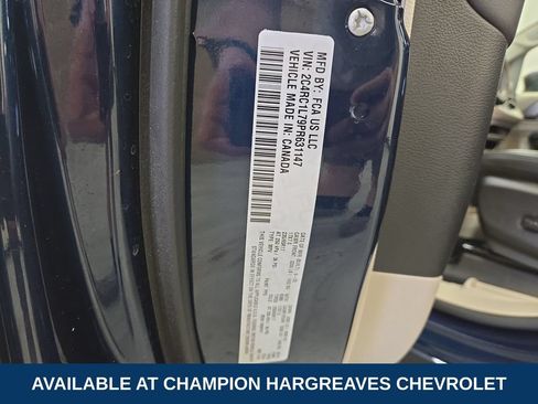 Used 2023 Chrysler Pacifica Touring-L FWD image 42