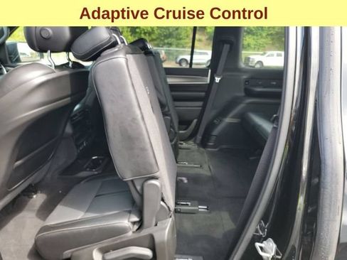Used 2024 Jeep Wagoneer Series II AWD/4WD image 11
