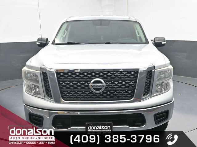 Used 2017 Nissan Titan SV AWD/4WD image 3