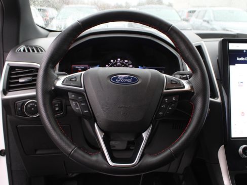 Used 2023 Ford Edge ST-Line image 11