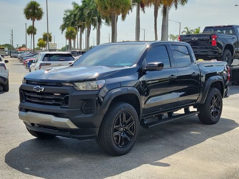 Used 2023 Chevrolet Colorado Trail Boss w/ Technology Package AWD/4WD image 7