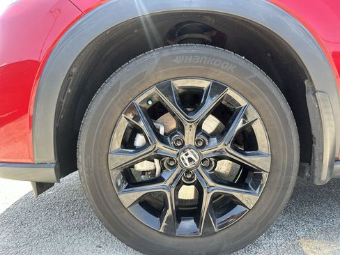 Used 2024 Honda HR-V Sport image 18