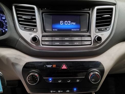 Used 2017 Hyundai Tucson Eco AWD/4WD image 23